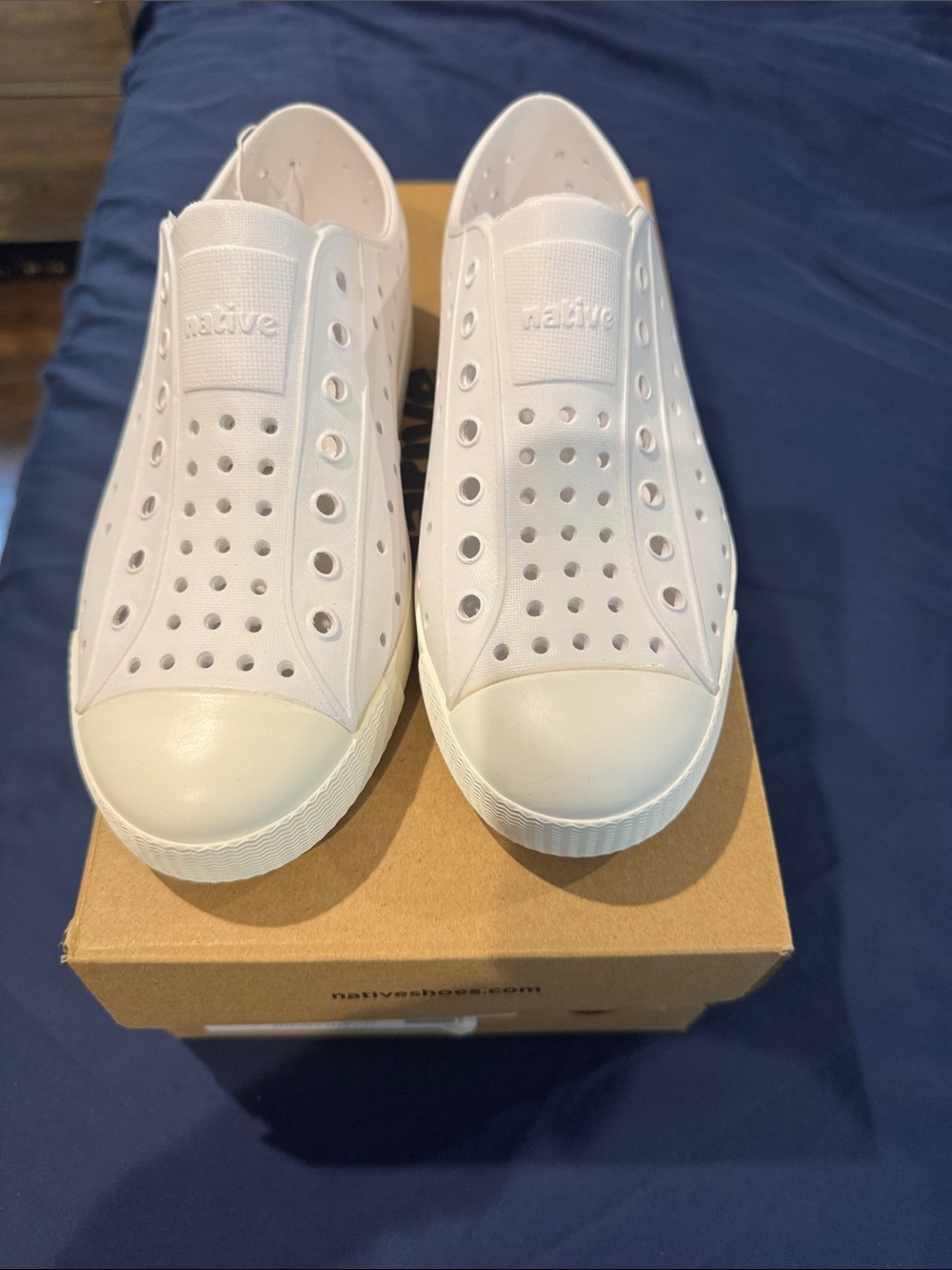 Native Jefferson Slip-On Sneakers in White size J3